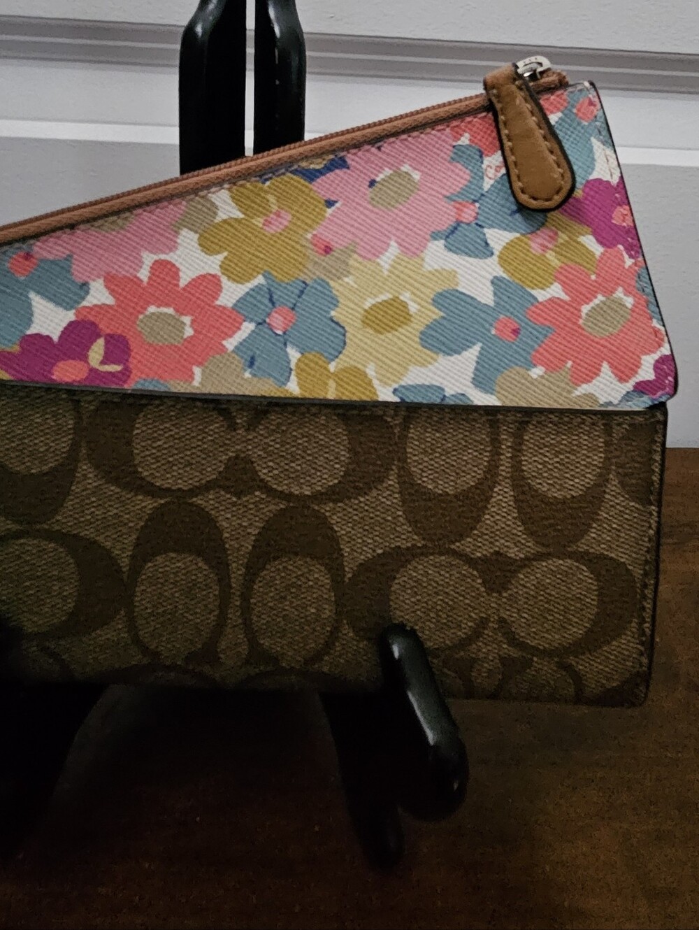 COACH Peyton Signature Slim Envelope Wallet w/ Floral Pouch Insert - Picture 12 of 13